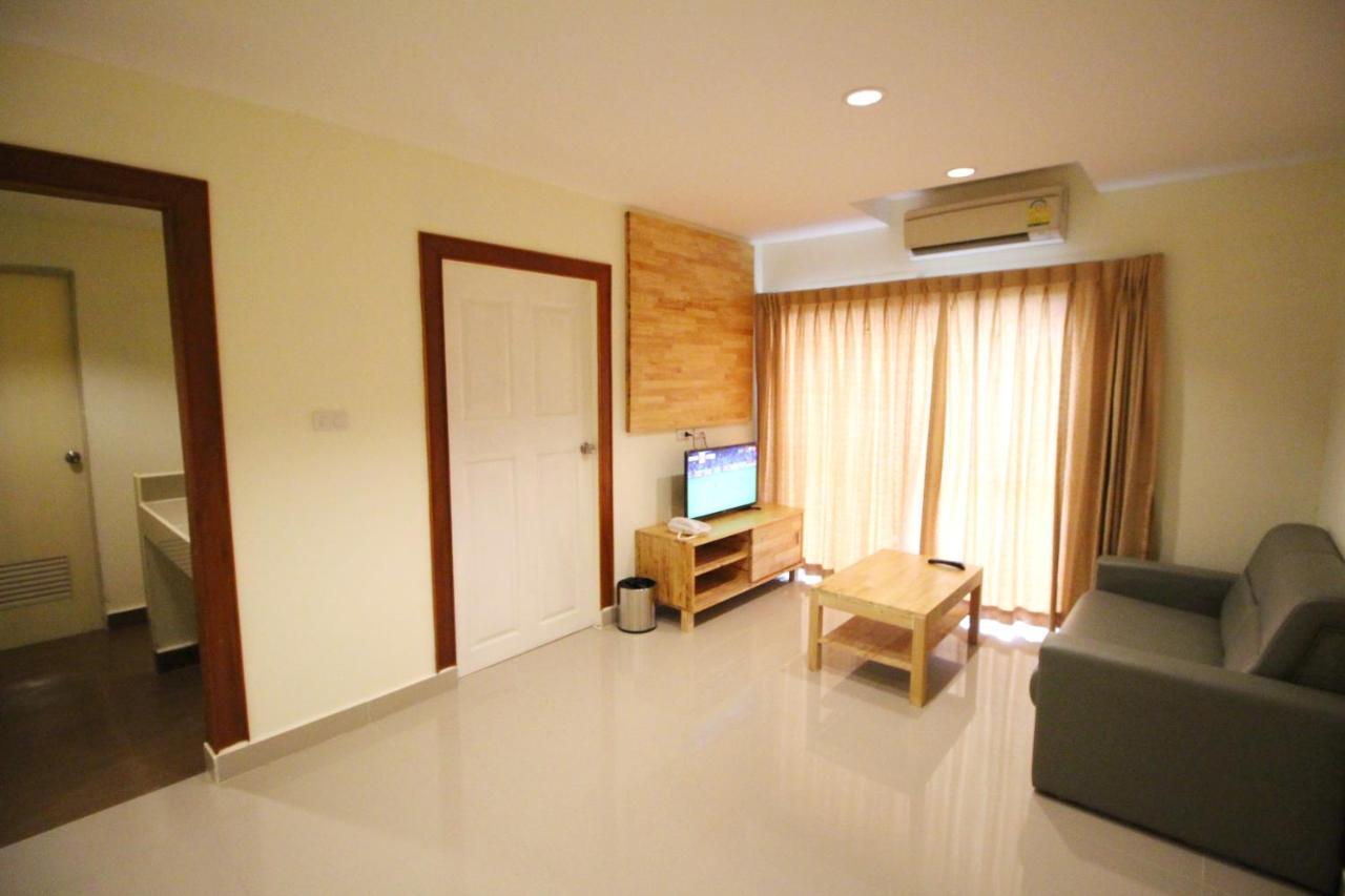 Lee Place Phatthanakan Condo Bangkok Luaran gambar