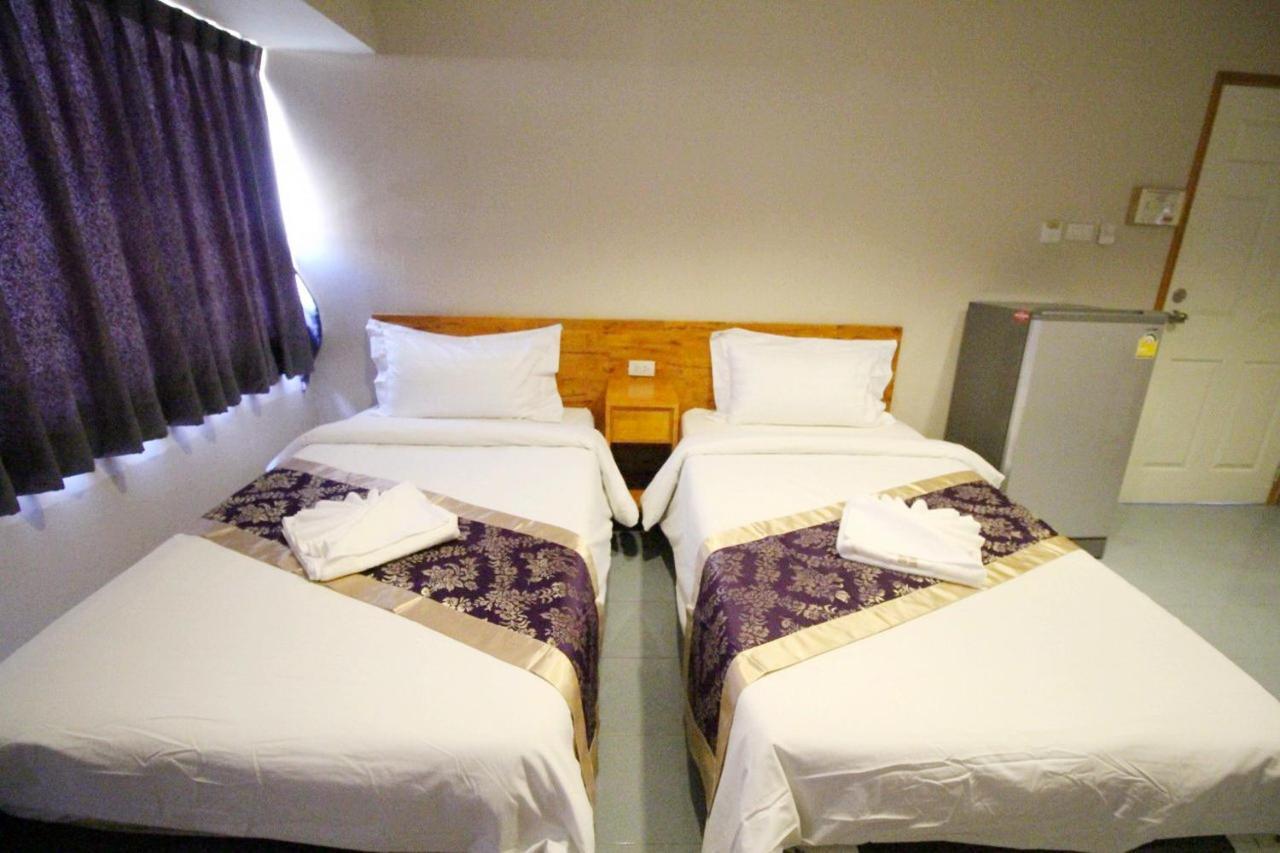 Lee Place Phatthanakan Condo Bangkok Luaran gambar