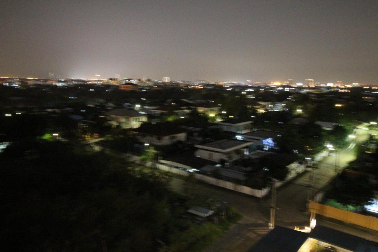 Lee Place Phatthanakan Condo Bangkok Luaran gambar